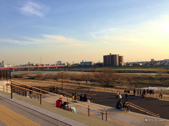 二子玉川公園の堤防