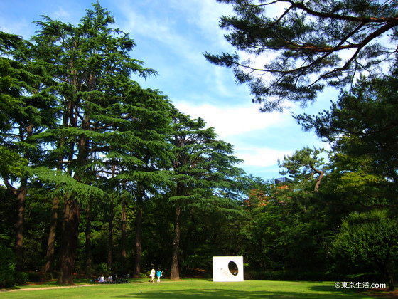 東京都庭園美術館の庭