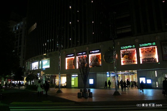 銀座の散歩|暗めの銀座から節電を思い出すの画像