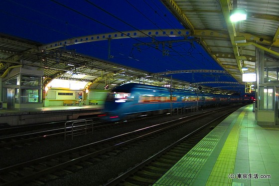 複々線化の豪徳寺駅