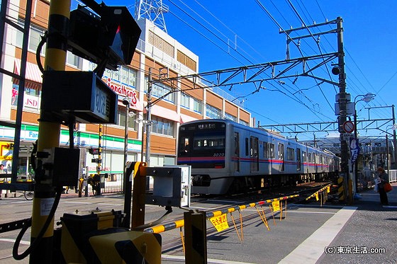 市川の京成線