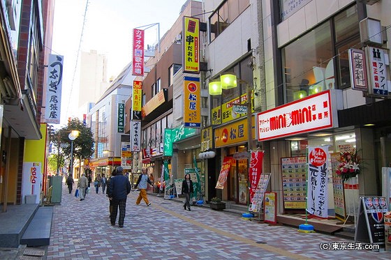 市川の商店街