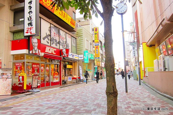 市川の商店街|子育て向けな清廉潔白な街並みの画像