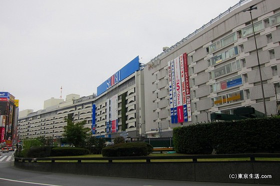 巨大な池袋駅