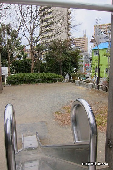 亀戸中央公園の滑り台