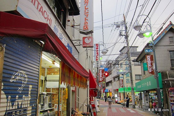 新高円寺駅側のルック商店街