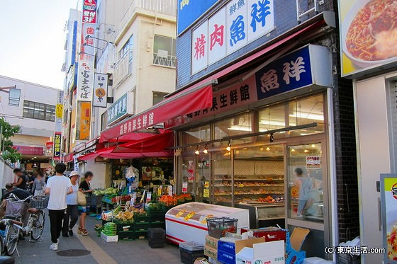 高円寺駅前の高野青果