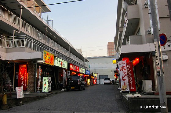 南越谷の団地飲み屋街