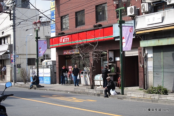 アサヒ商店街のコンビニ