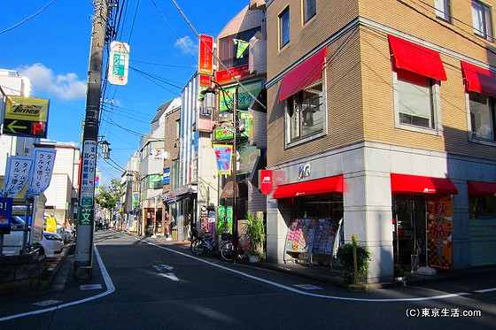 成城の商店街