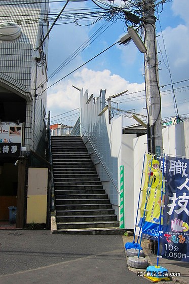 下北沢の歩道橋