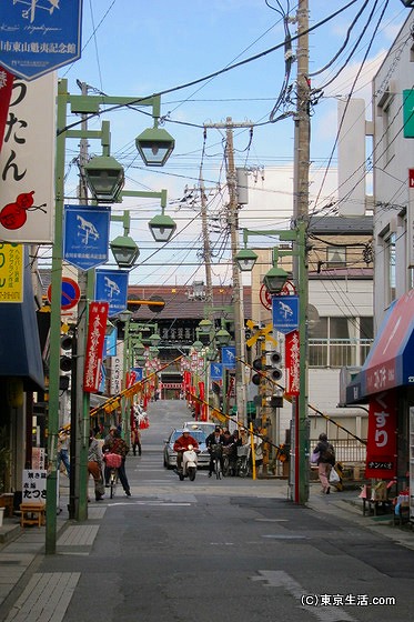 法華経寺の門前