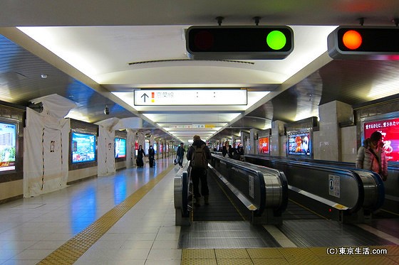 京葉線ホームへの歩く歩道