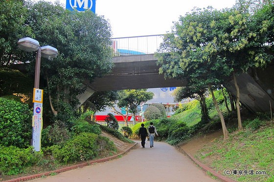 津田沼駅南口の公園