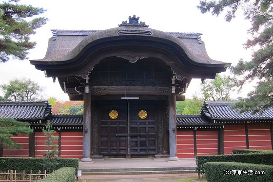 総持寺　向唐門