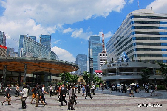 有楽町の駅前広場